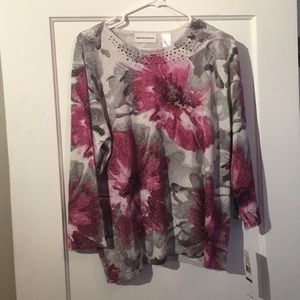 NWT! Beautiful Alfred Dinner Ladies Shirt